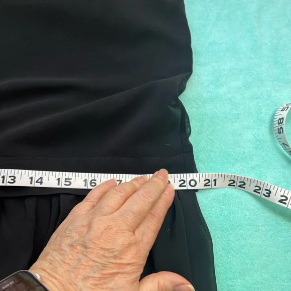 S LBD Sheath straight to gathered see-thru hem. Sleeveless Top - Picture 9 of 10